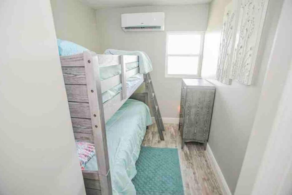 Beachfront Retreat! 3 Steps To Walkover! Surfside Beach Luaran gambar