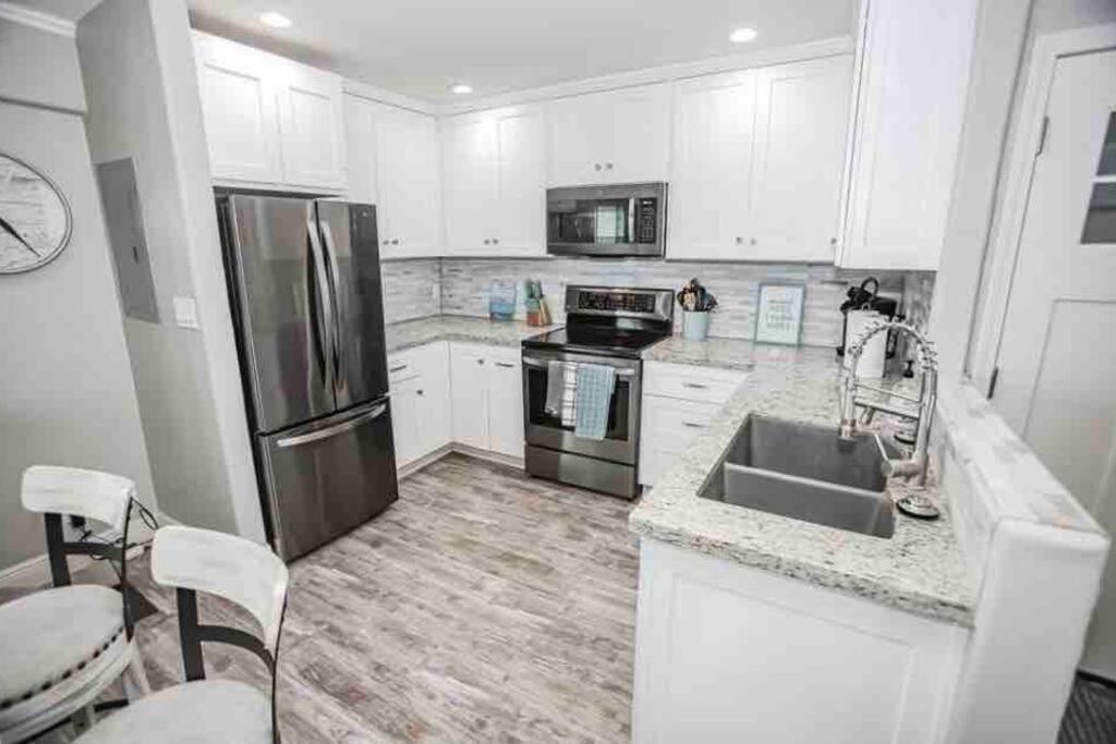 Beachfront Retreat! 3 Steps To Walkover! Surfside Beach Luaran gambar